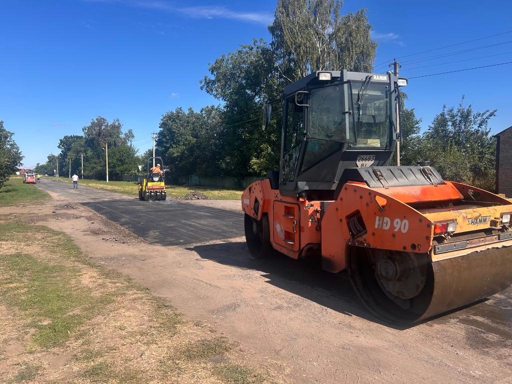 На Полтавщині за тиждень відновили понад 12 тисяч квадратних метрів доріг
