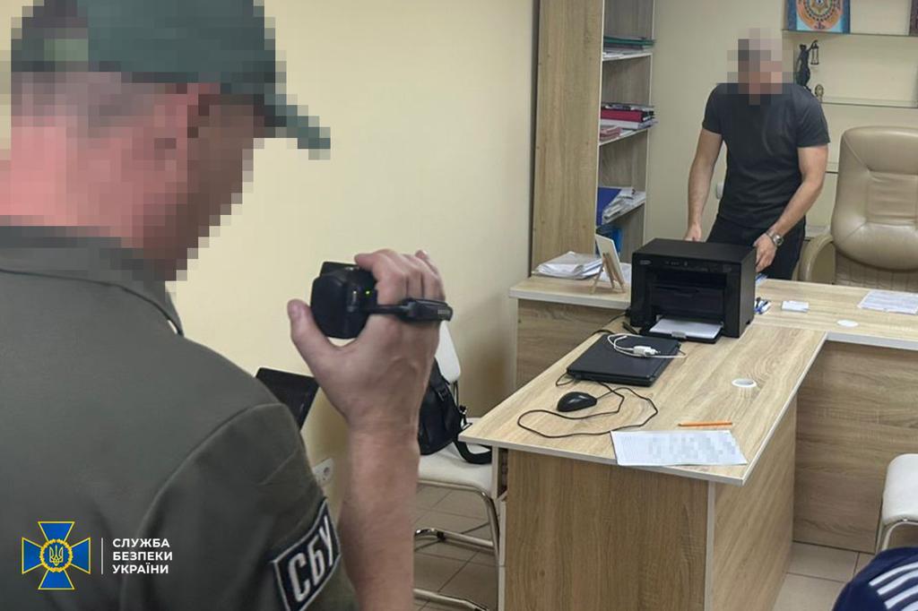 СБУ та Нацполіція викрили «сімейний підряд» адвокатів, які займалися схемами для ухилянтів