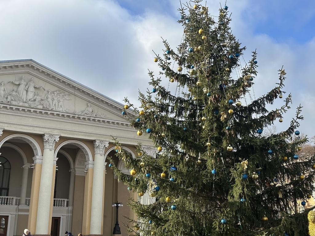 У Полтаві уже почали обговорювати встановлення новорічної ялинки