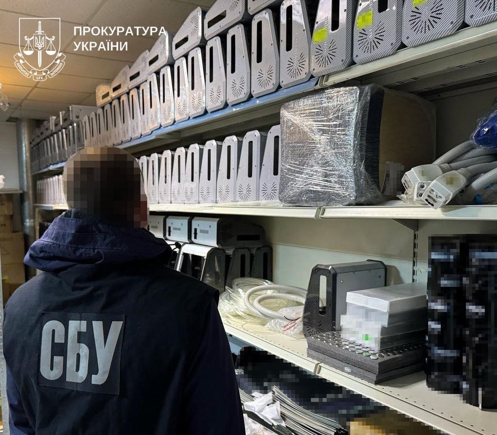 На Полтавщині підприємець організував незаконні поставки медичного обладнання в рф