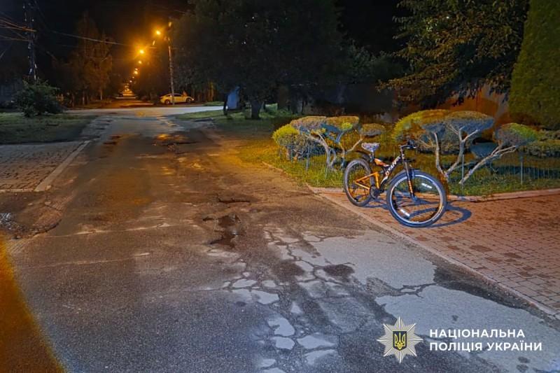 У Кременчуці авто зачепило 12-річного велосипедиста: хлопець у лікарні