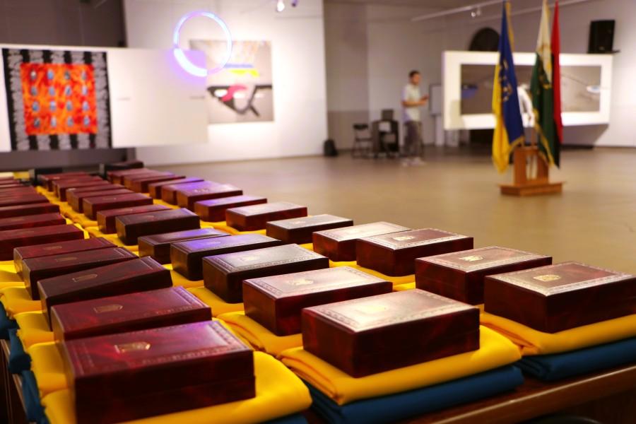 У Полтаві родинам загиблих та зниклих безвісти військовослужбовців вручили державні нагороди та відзнаки