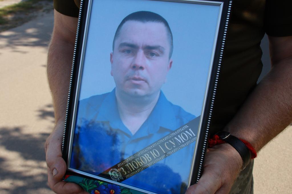 Не витримало серце: у Решетилівці провели в останню путь військовослужбовця Олександра Колотія