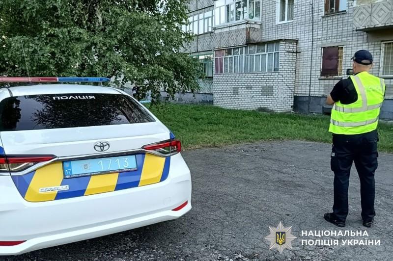 У Кременчуці 88-річна жінка випала з вікна багатоповерхівки