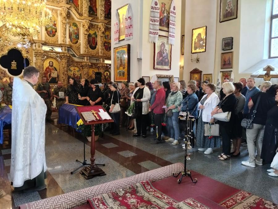 У Полтаві провели в останню дорогу двох загиблих воїнів