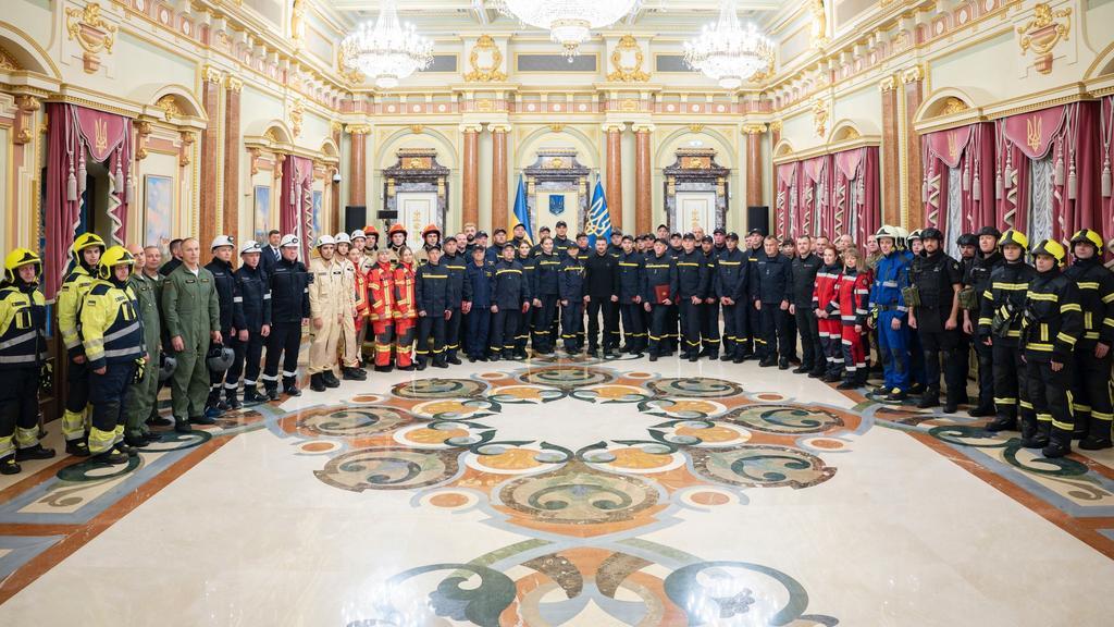  Полтавські надзвичайники отримали державні нагороди до Дня рятівника