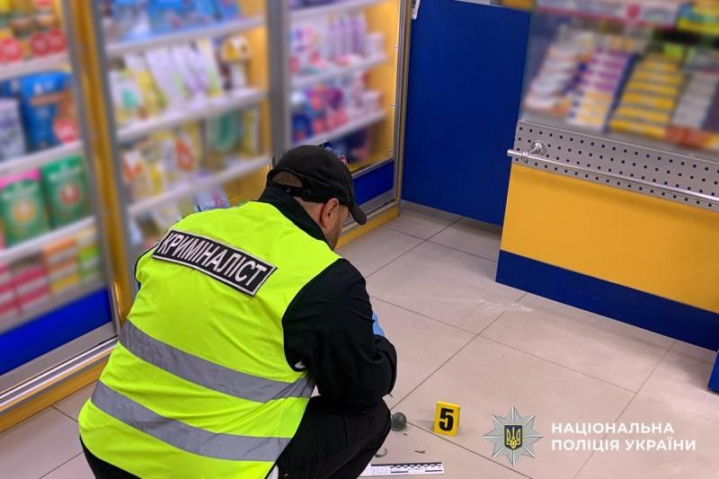 У Миргороді немісцевий чоловік кинув гранату в аптеку