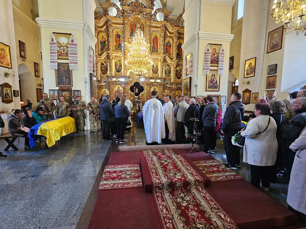 Полтавська громада провела в останню дорогу загиблих захисників України