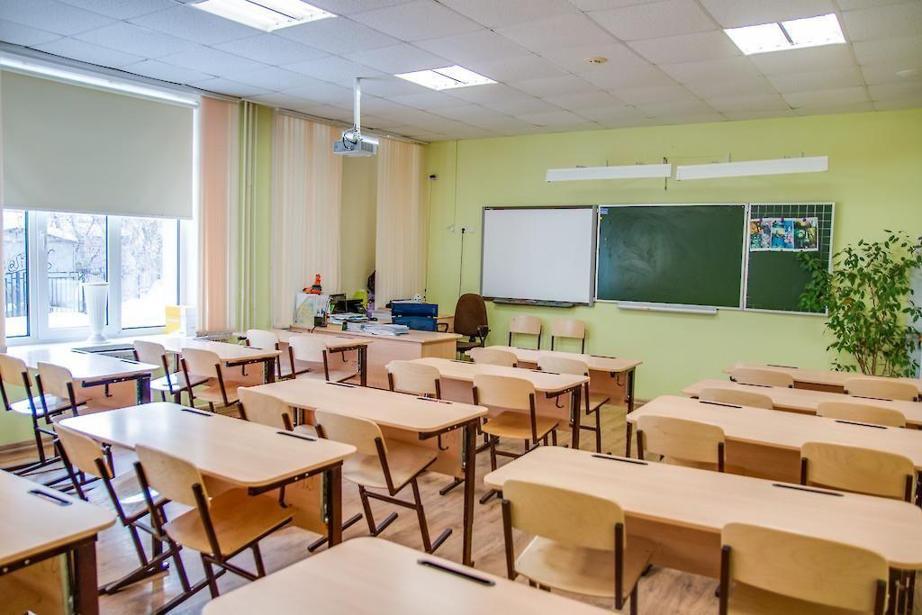 У Полтаві через масовану атаку деякі школи перейшли на онлайн навчання