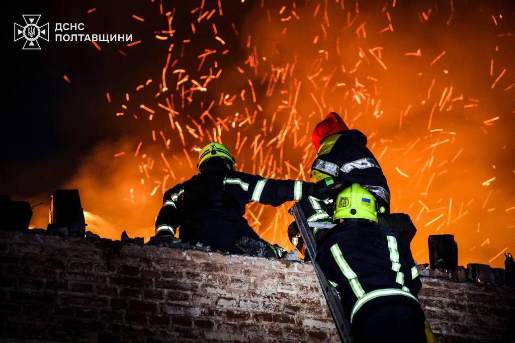 Руйнування та пожежі: Полтавщину атакували ворожі дрони