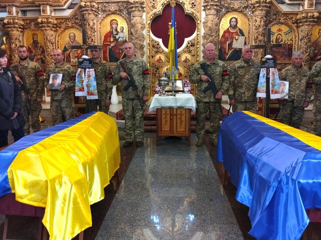 Полтавська громада попрощалась із двома загиблими захисниками