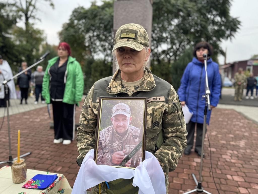 Не витримало серце: Хорольщина провела в останню путь воїна Олександра Єреська