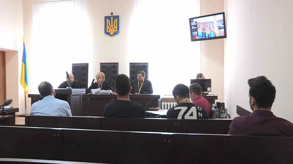 Прокуратура вимагає призначити дев'ять років іноземцям, які побили полтавця