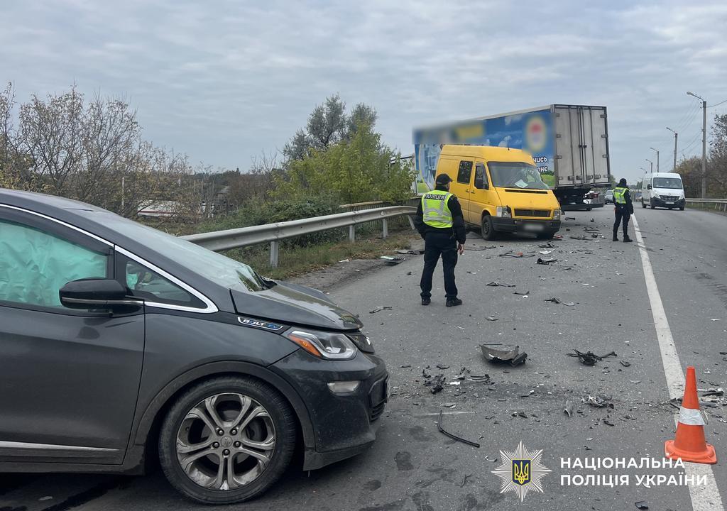 Потрійна ДТП у Кременчуці: троє осіб постраждало