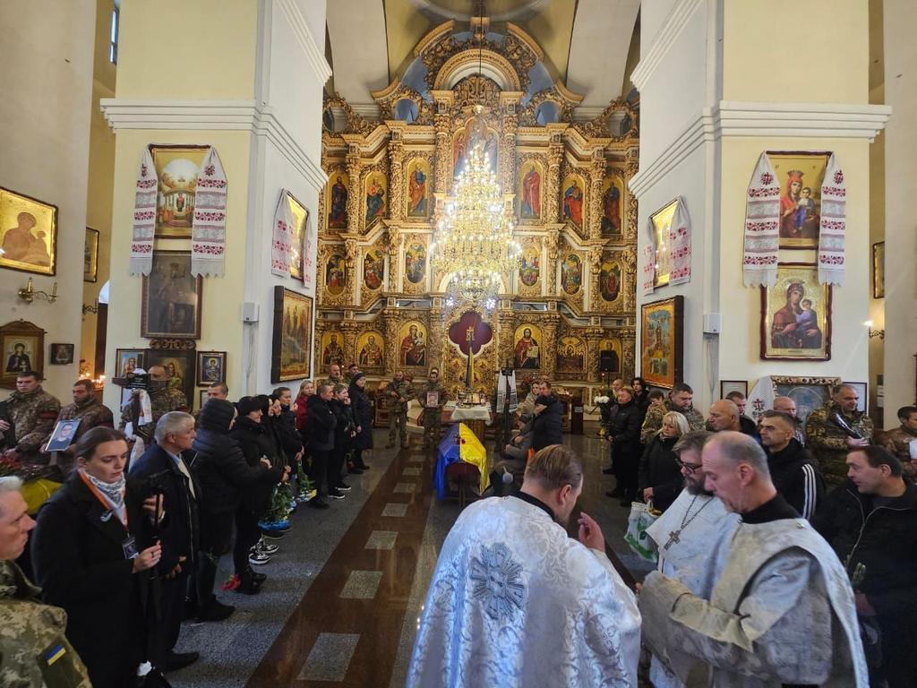 Полтавська громада попрощалась із загиблими захисниками України