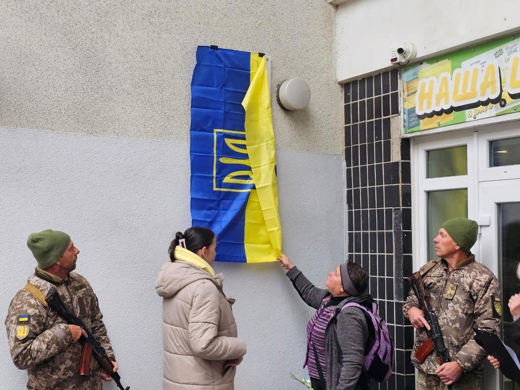 У Полтаві на фасаді школи відкрили меморіальну дошку загиблому Захиснику