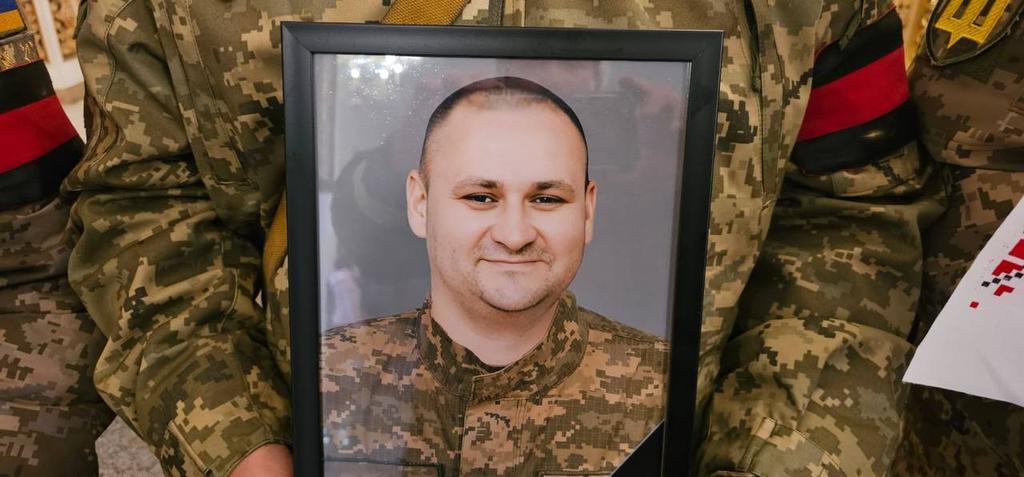 Полтава провела в останню путь воїна Максима Пушкаря