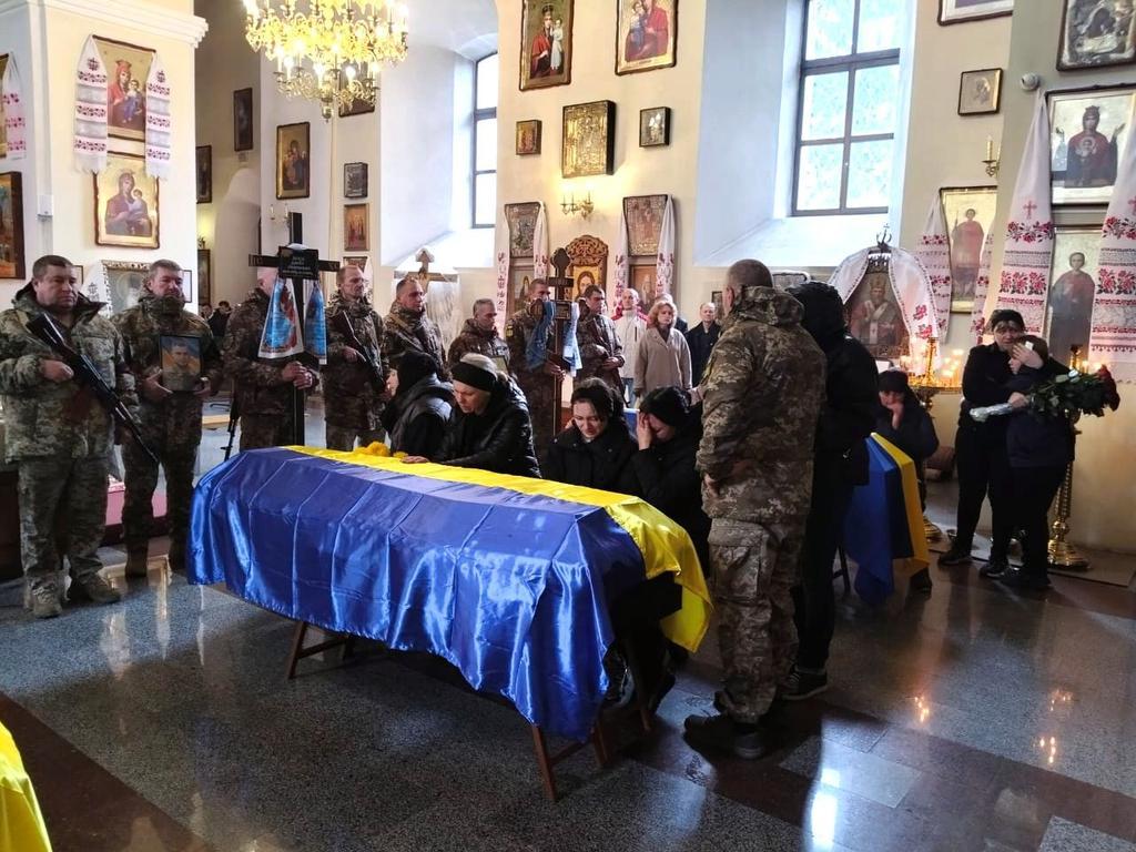 Полтавська громада попрощалась з трьома загиблими Захисниками