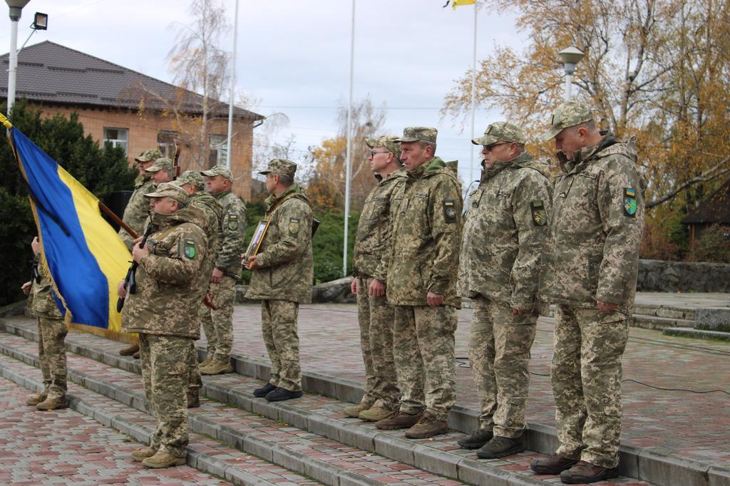 Семенівська громада провела в останню путь захисника Сергія Зявенка