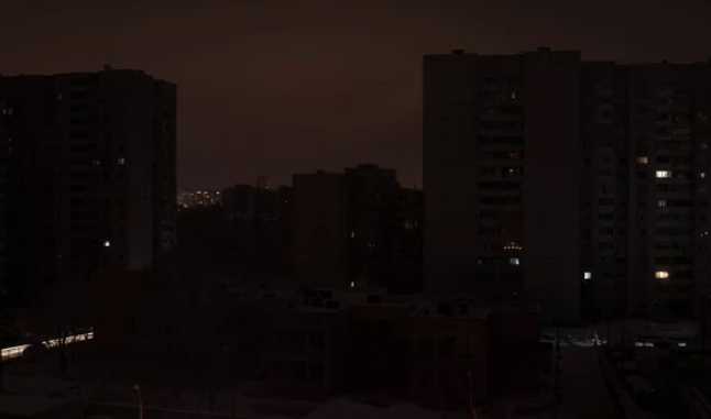 Кременчук залишився без світла і води після нічного обстрілу