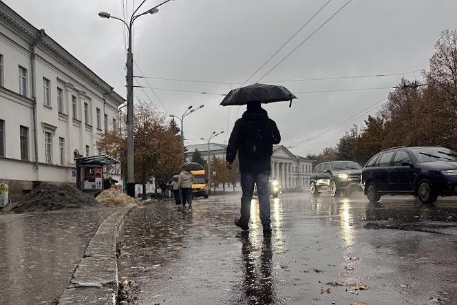 Тумани та слабкі дощі: якою буде погода на Полтавщині в останні дні осені