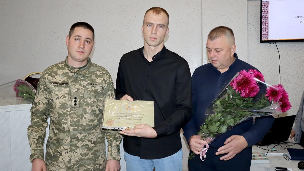 На Полтавщині вручили державні нагороди захисникам та родинам загиблих воїнів