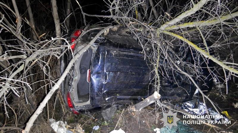 На Полтавщині 18-річний кермувальник злетів у кювет і перевернувся