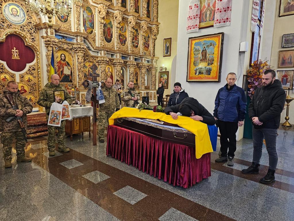 Рік вважався безвісти зниклим: на Полтавщині попрощалися з полеглим воїном