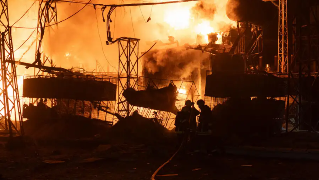  Ворог здійснив чергову атаку на енергооб’єкти: збільшено тривалість відключення світла