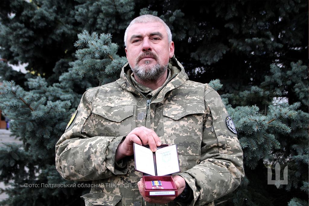 Витягнув пораненого побратима: Військовослужбовець ТЦК та СП відзначений орденом "За мужність"