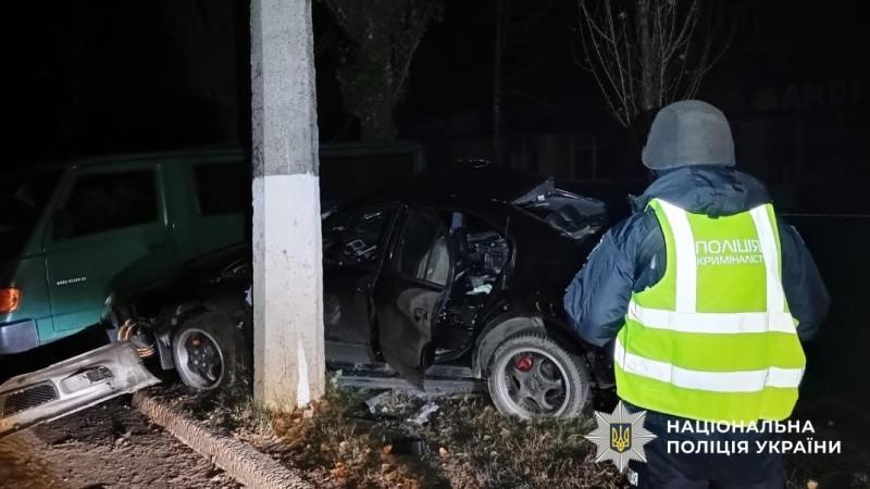 Смертельна ДТП у Кременчуці: внаслідок зіткнення авто відкинуло на електроопору