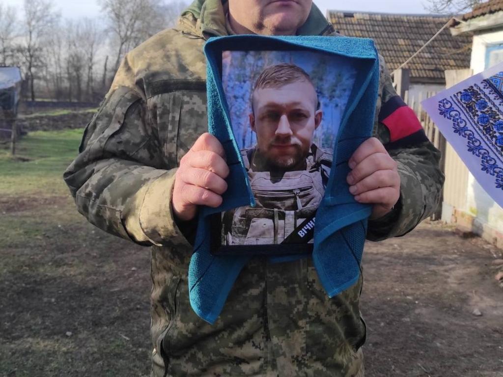 У Миргородській громаді попрощалися з полеглим воїном Олександром Скрипченком