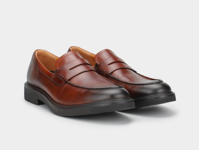 Класика та комфорт: сучасний погляд на чоловіче взуття