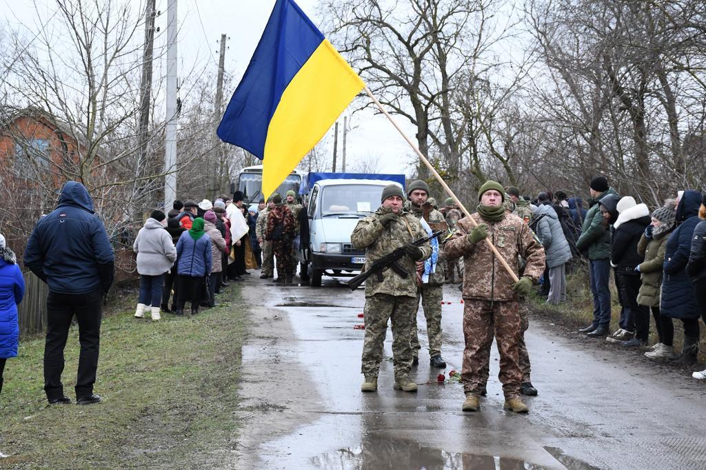 Сенчанська громада провела в останню путь захисника Віктора Терещенка