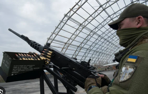 Майже 700 повітряних цілей за ніч: як ППО відбивала комбінований удар РФ