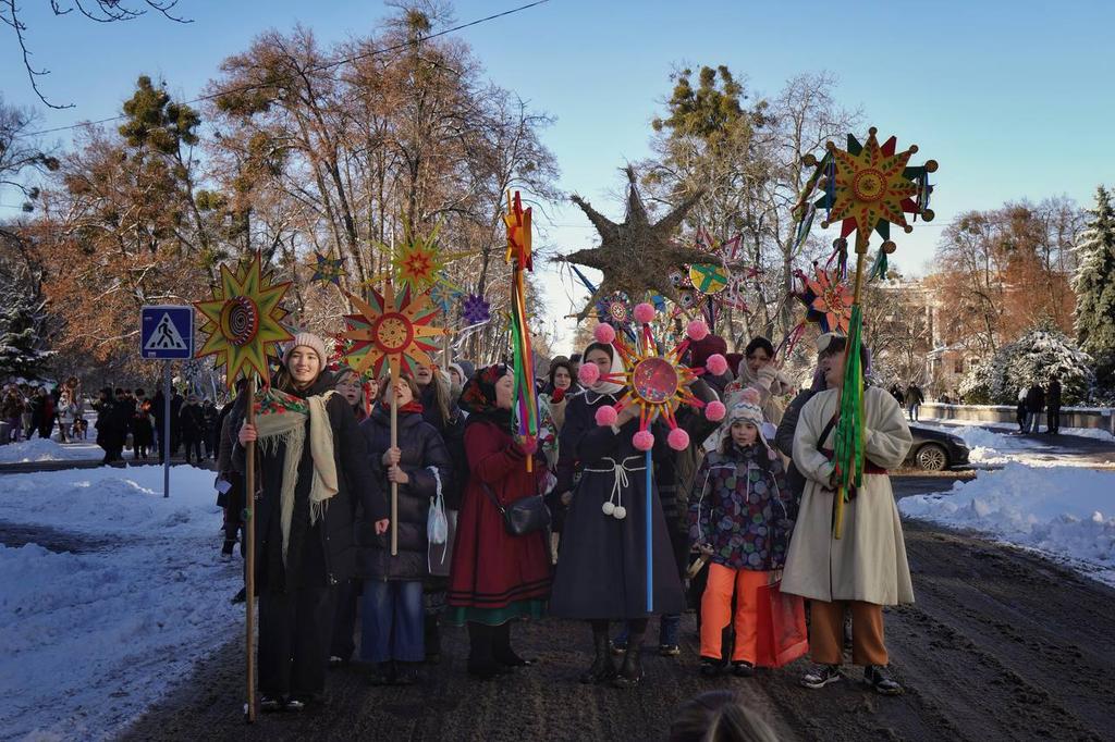У Полтаві вперше відбулася Хода звіздарів із різдвяними співами та зірками