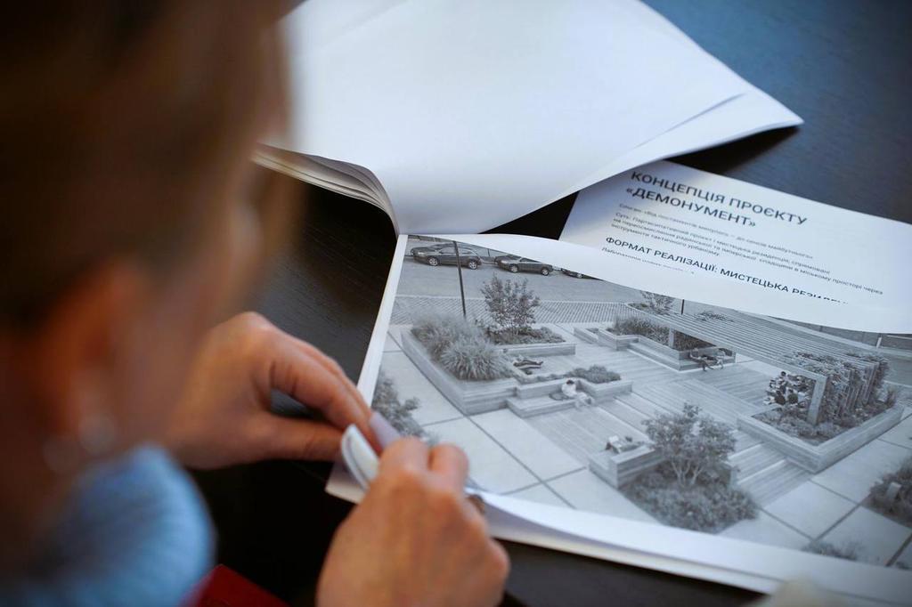 Що може з’явитись на місці демонтованих пам’ятників у Полтаві