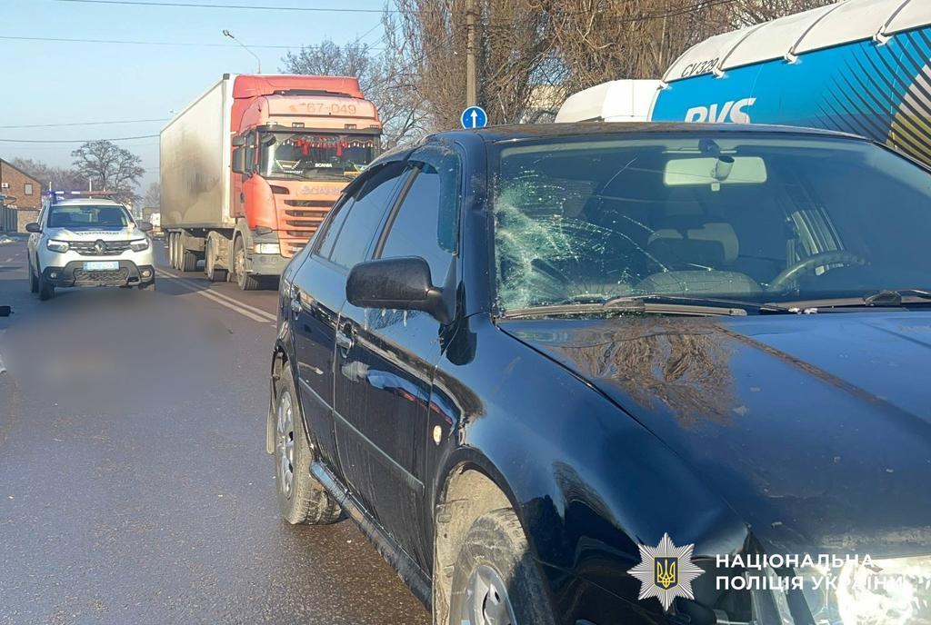 У Кременчуці легковик насмерть збив жінку