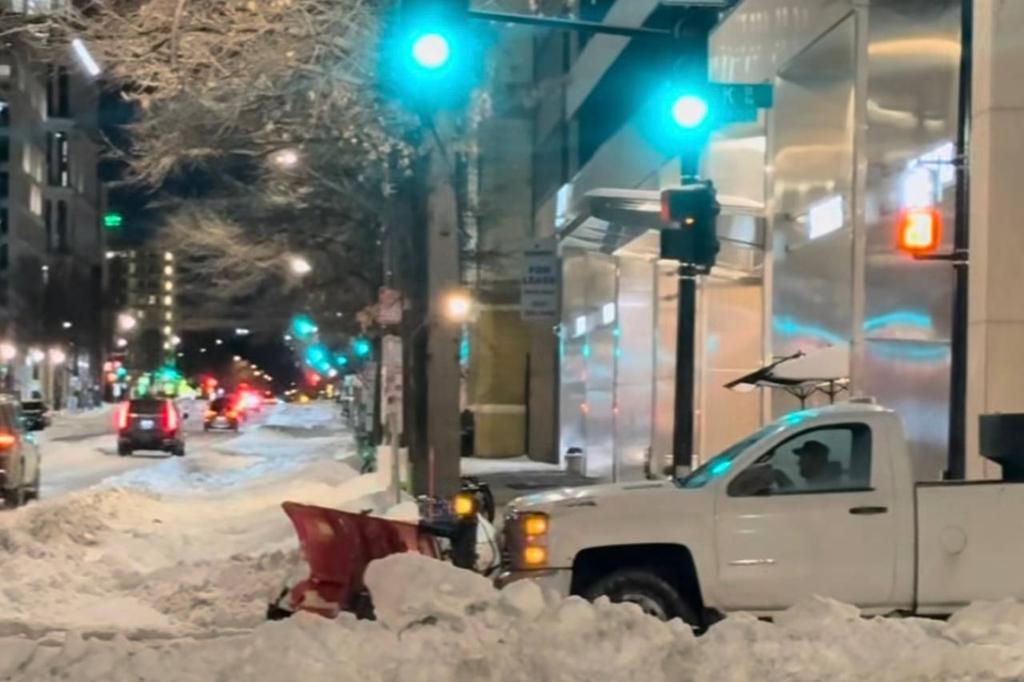 Опішня-Вашингтон: Не лише у Полтаві погано чистять дороги! 