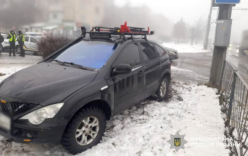  У Полтаві легковик вилетів на тротуар та збив пішохода