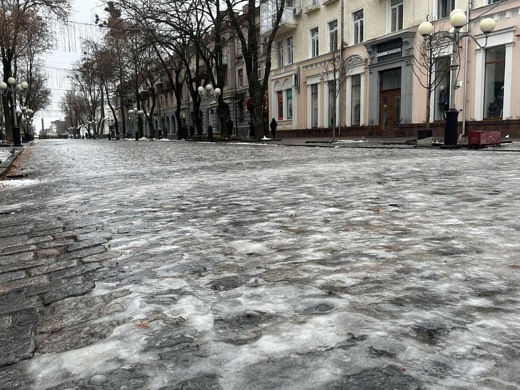 У Полтаві 19 осіб травмувалися через ожеледжицю та звернулися до травмпунктів