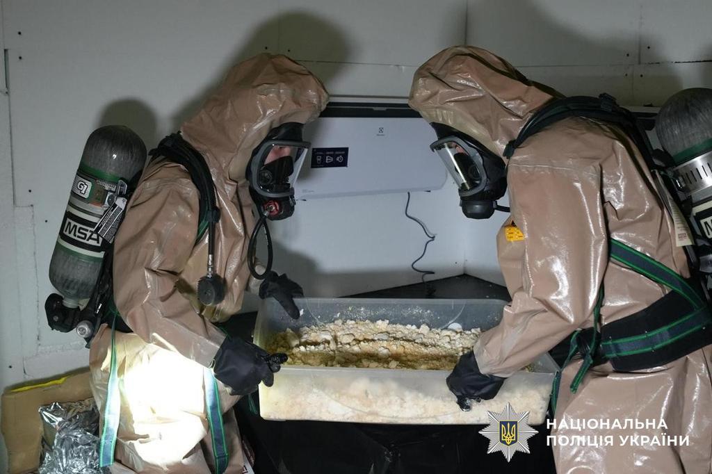 Мільйони на наркотиках: на Полтавщині викрили підпільні лабораторії та склади психотропів