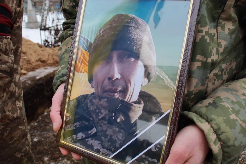 У Решетилівці попрощалися із добровольцем, який поліг на війні