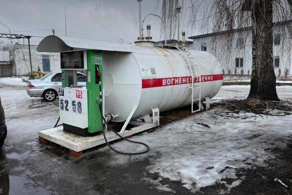 БЕБ на Полтавщині зупинило діяльність двох нелегальних АЗС