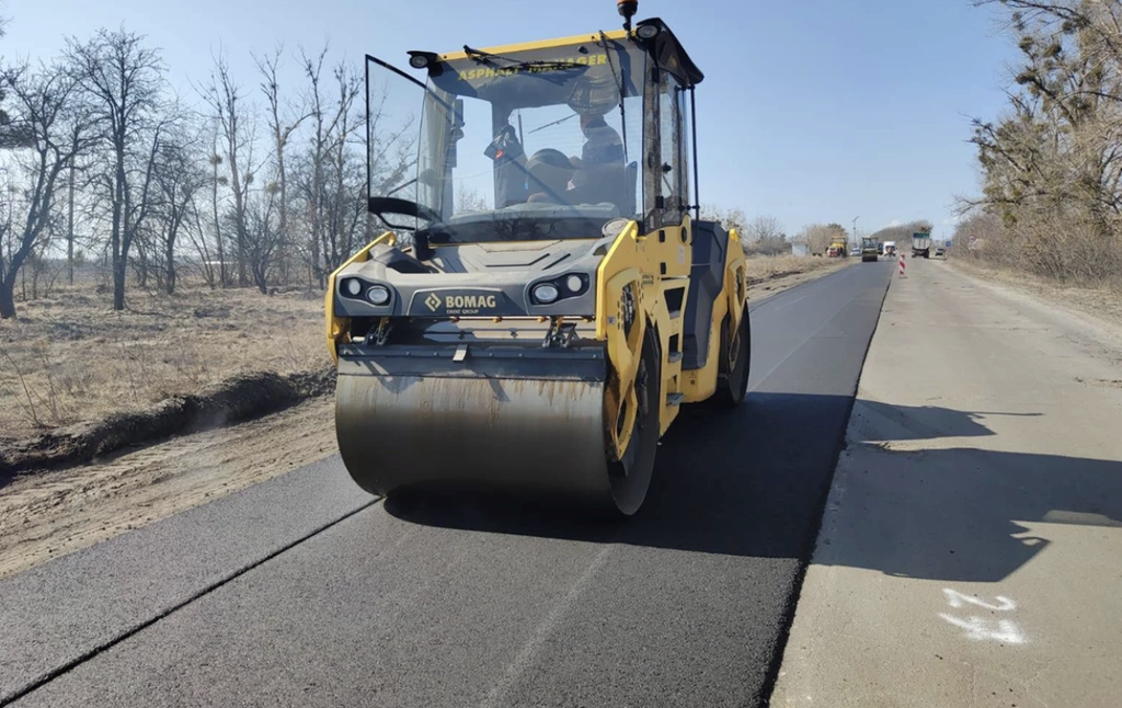 На Полтавщині триває ремонт автодоріг державного значення