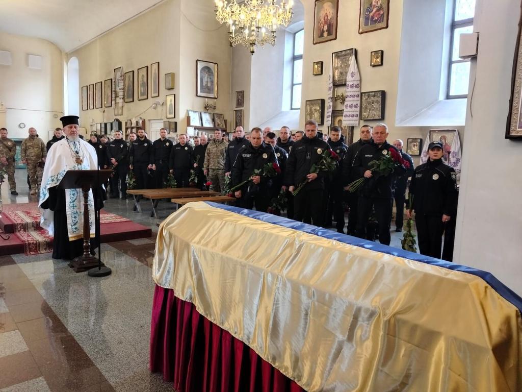 У Полтаві провели в останню путь загиблого Героя