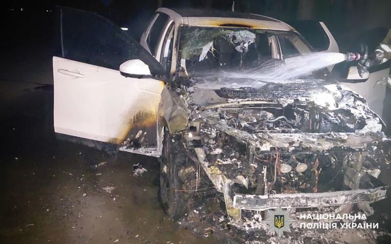 У Кременчуці вночі горів позашляховик