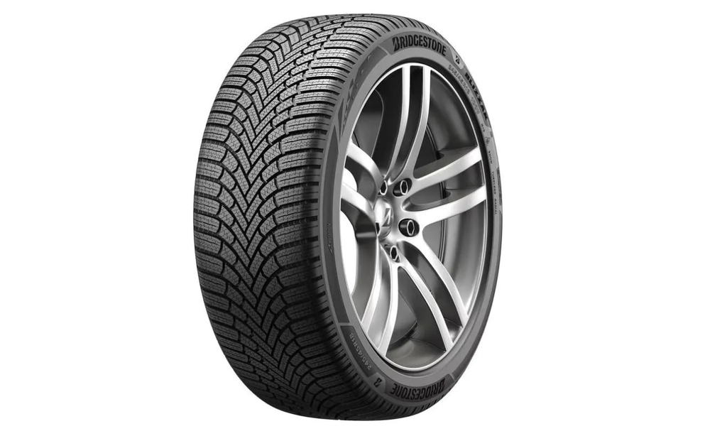 Як шини впливають на стабільність автомобіля в поворотах: практичні аспекти керування