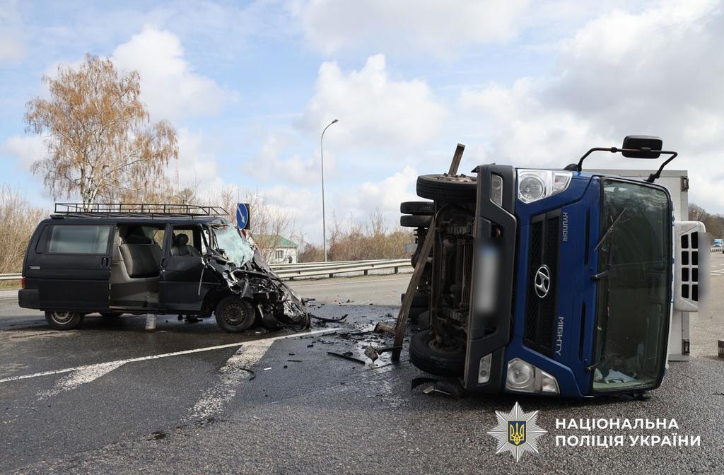 Смертельна ДТП на Лубенщині: водій помер у лікарні після зіткнення