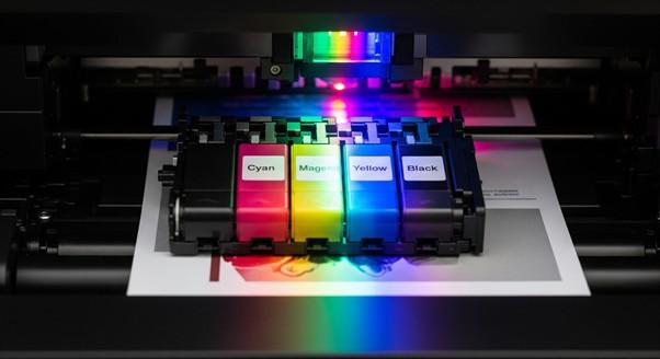 Заправка кольорових картриджів у Києві – якість, швидкість, економія